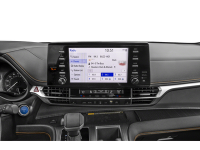 2025 Toyota Sienna Woodland