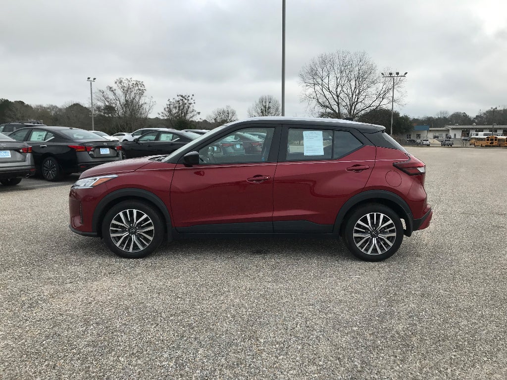 2023 Nissan Kicks SV