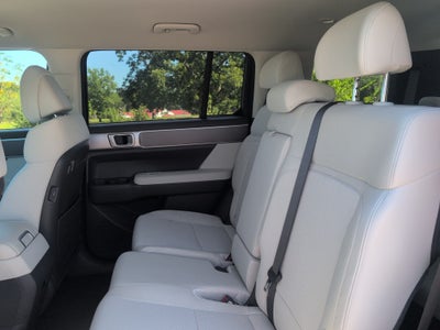 2027 Hyundai Santa Fe SE