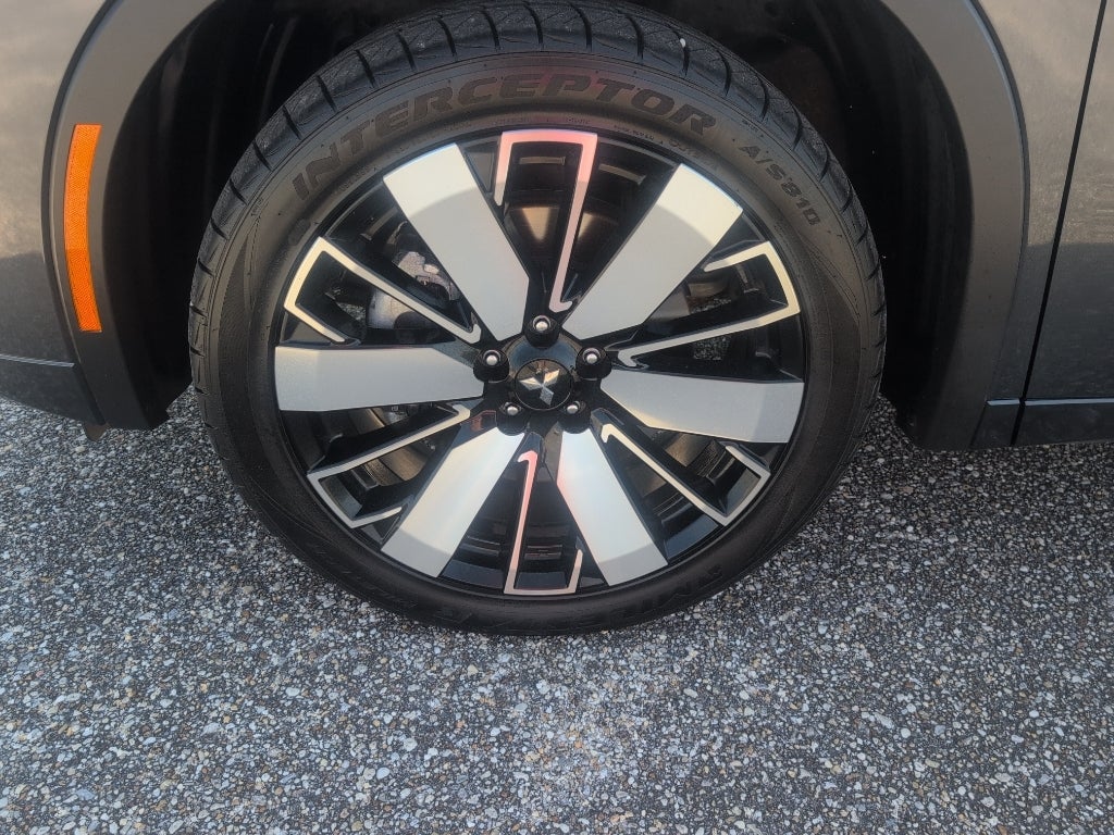 2025 Mitsubishi Outlander SEL