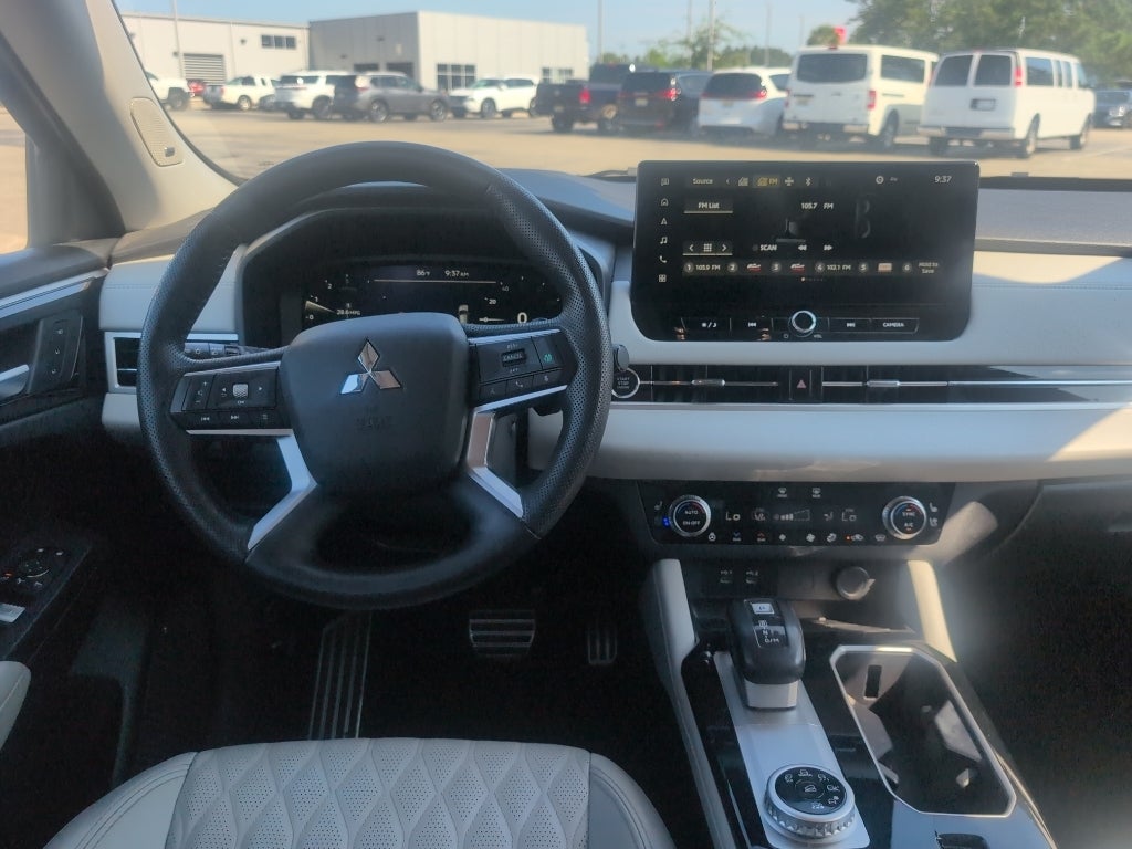 2025 Mitsubishi Outlander SEL