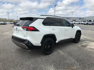 2022 Toyota RAV4 Hybrid SE