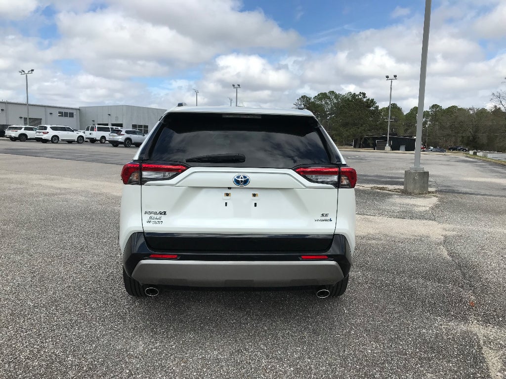 2022 Toyota RAV4 Hybrid SE