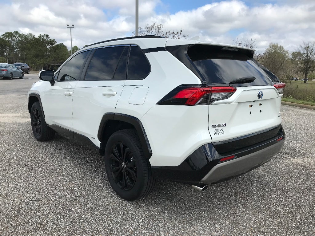 2022 Toyota RAV4 Hybrid SE
