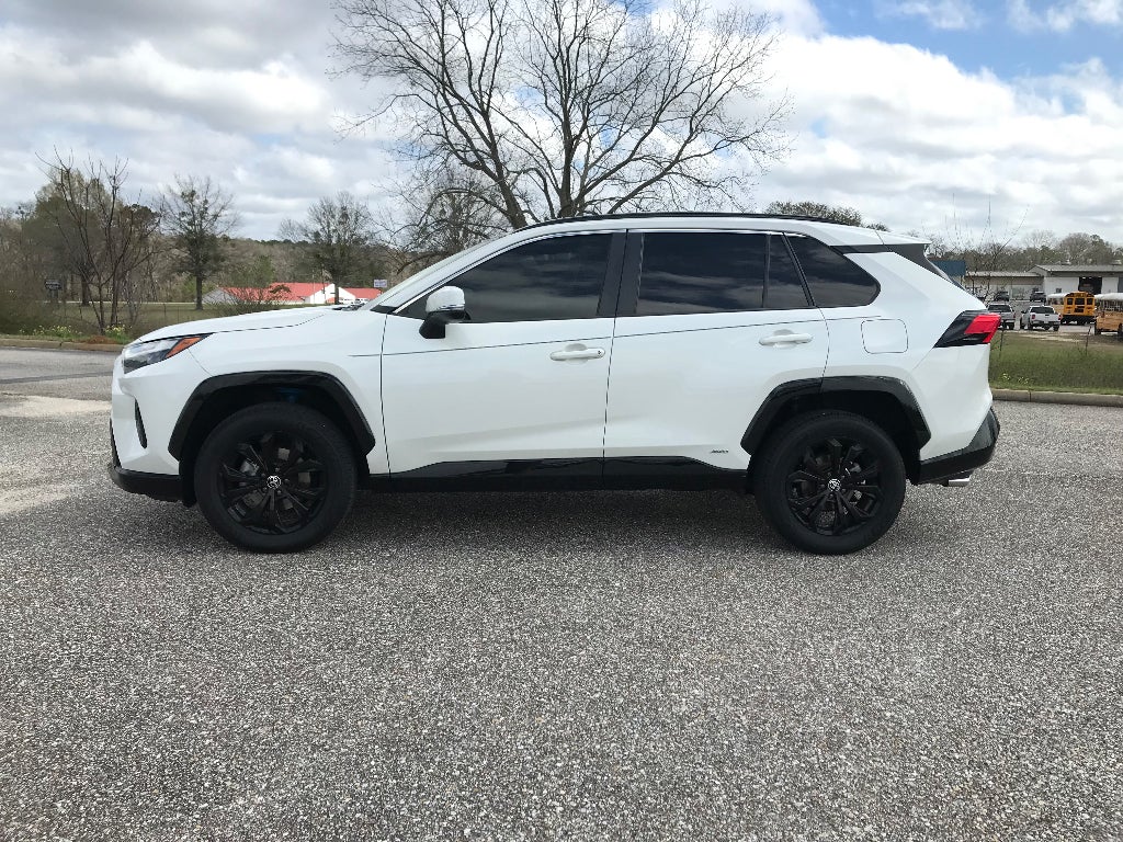 2022 Toyota RAV4 Hybrid SE