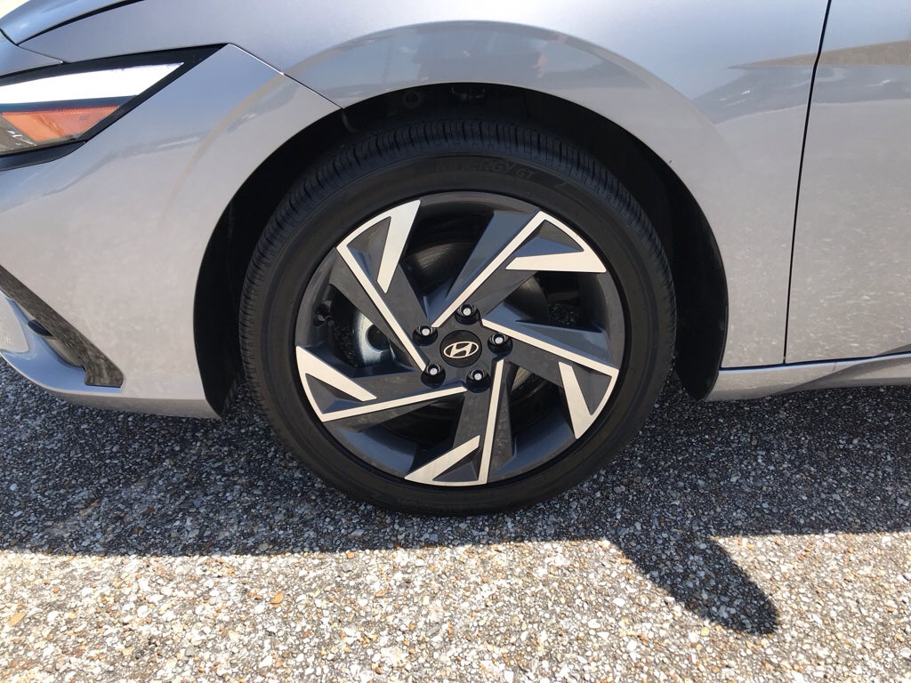 2025 Hyundai Elantra Hybrid Limited