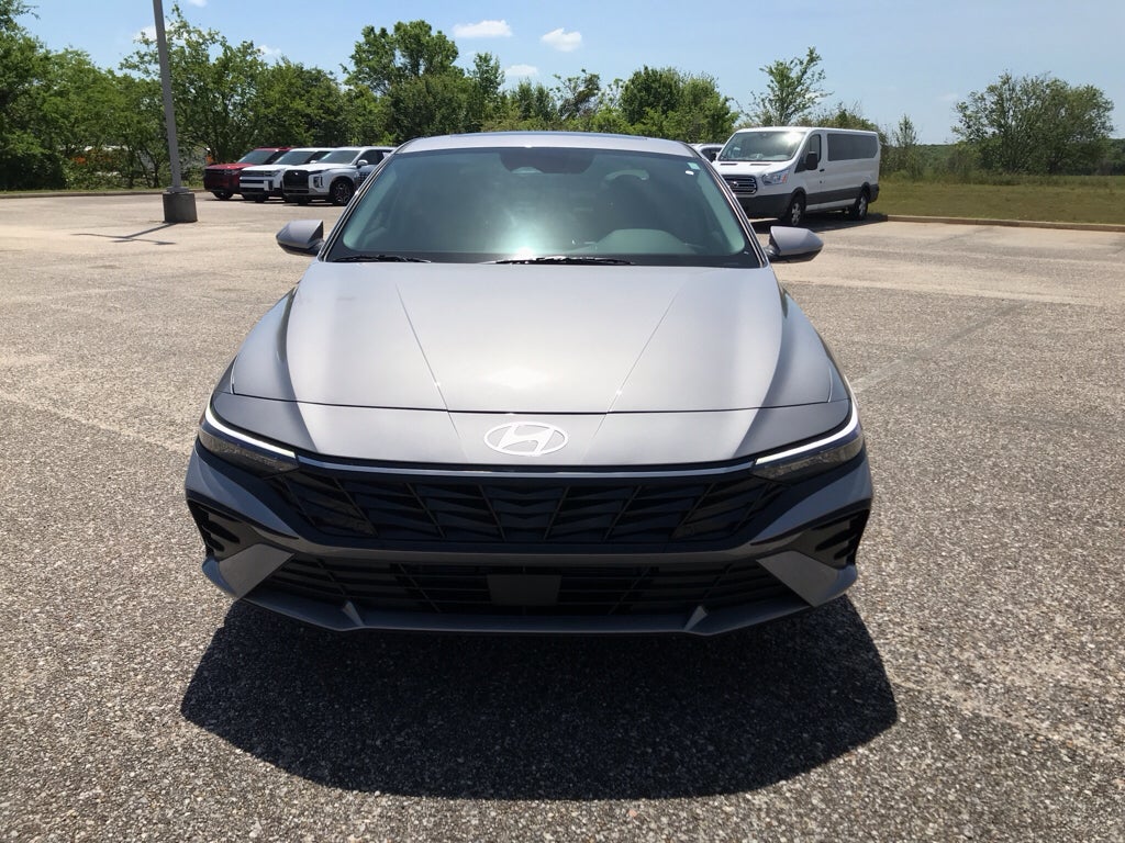 2025 Hyundai Elantra Hybrid Limited