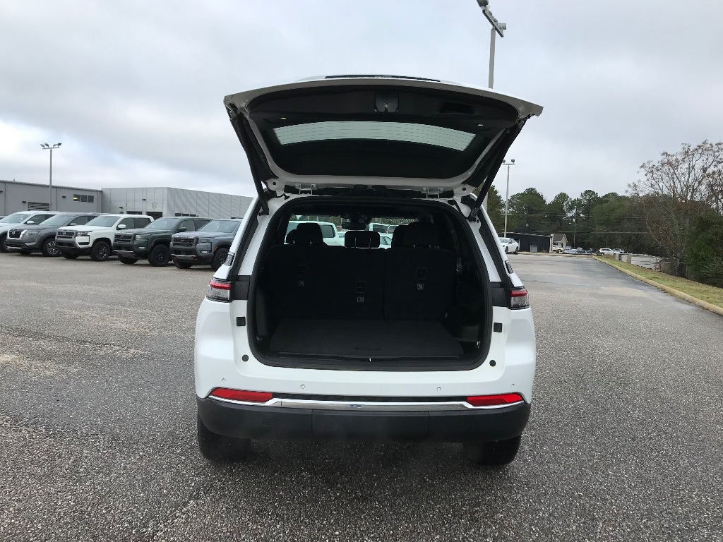 2024 Jeep Grand Cherokee Laredo X