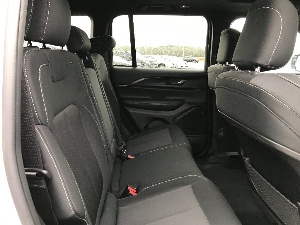 2024 Jeep Grand Cherokee Laredo X