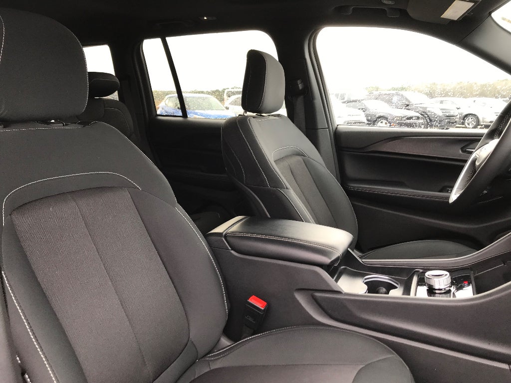 2024 Jeep Grand Cherokee Laredo X