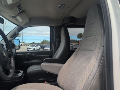 2025 Chevrolet Express LT