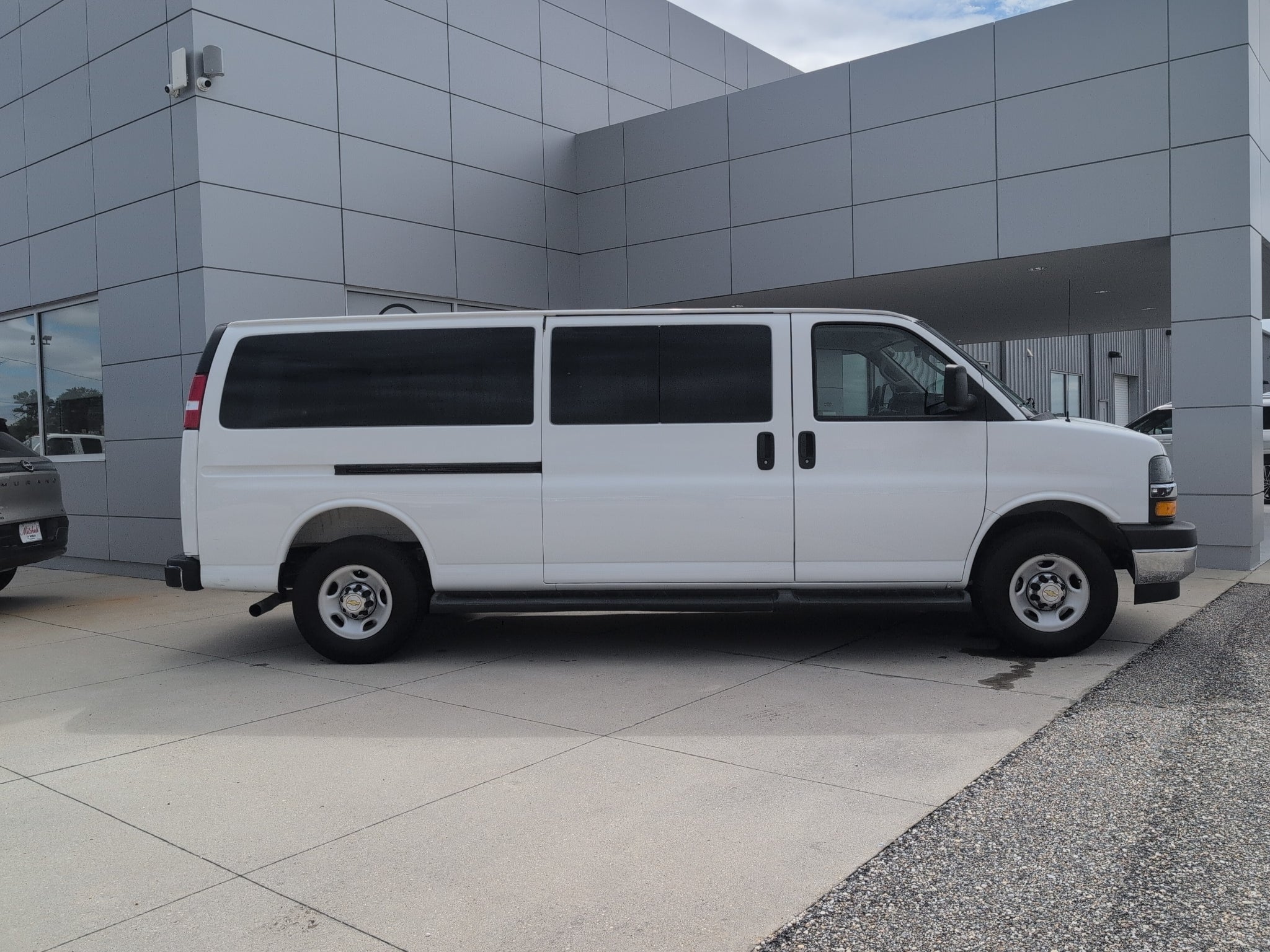 2025 Chevrolet Express LT