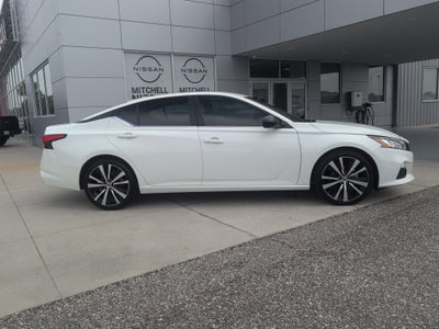 2022 Nissan Altima 2.5 SR