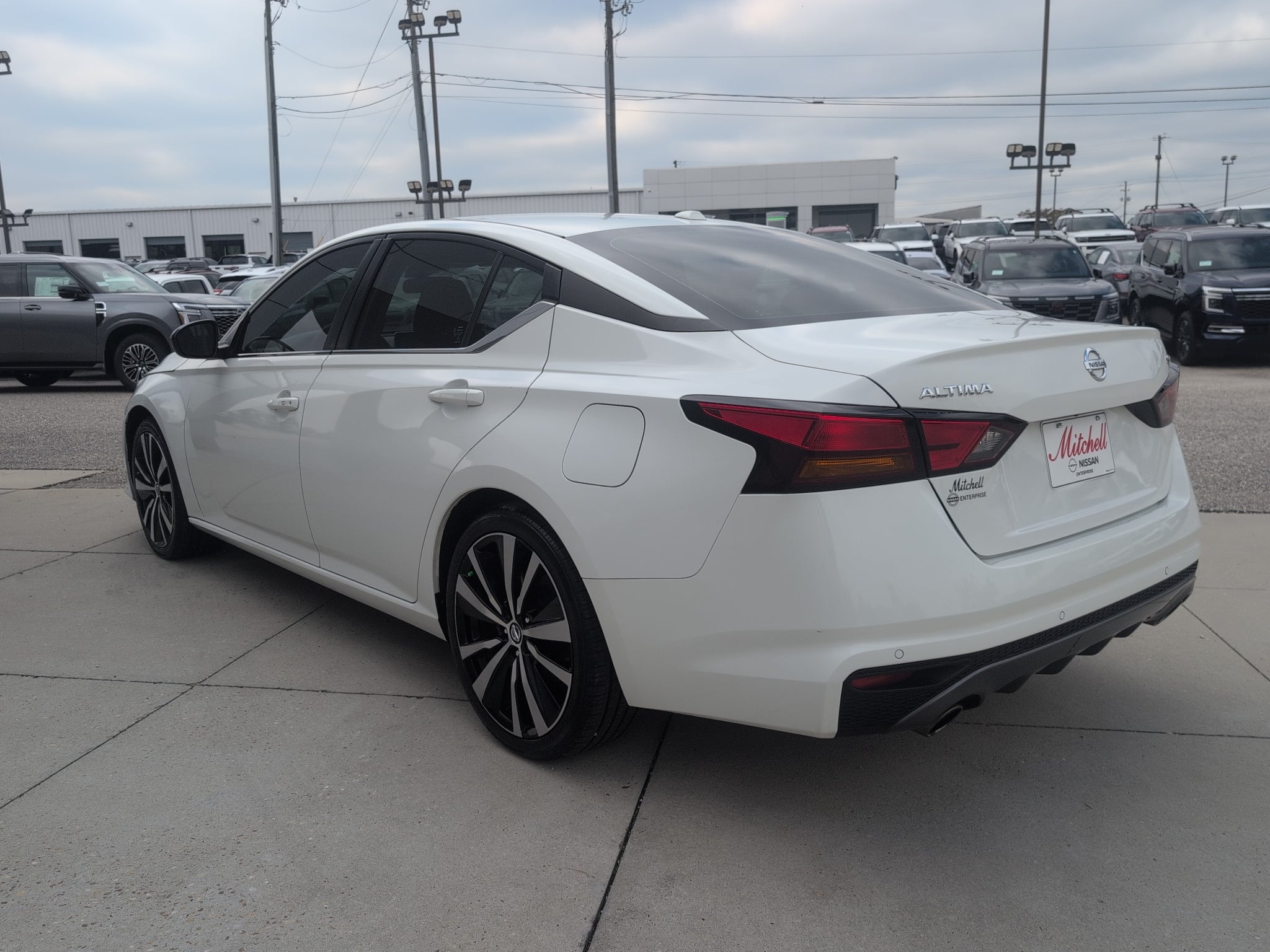 2022 Nissan Altima 2.5 SR
