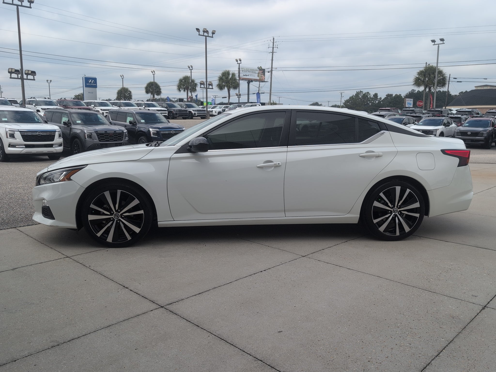 2022 Nissan Altima 2.5 SR