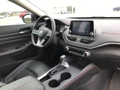 2022 Nissan Altima SR