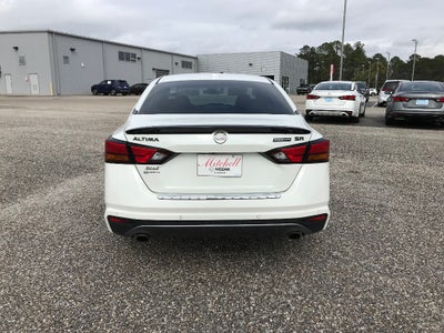 2022 Nissan Altima SR