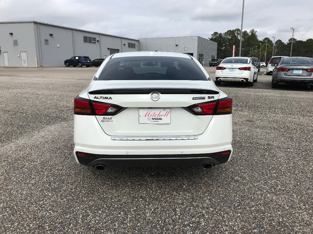 2022 Nissan Altima SR