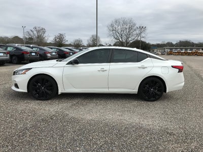 2022 Nissan Altima SR