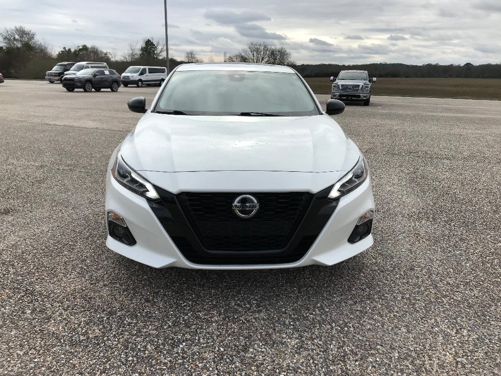 2022 Nissan Altima SR
