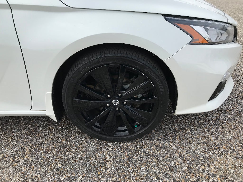 2022 Nissan Altima SR