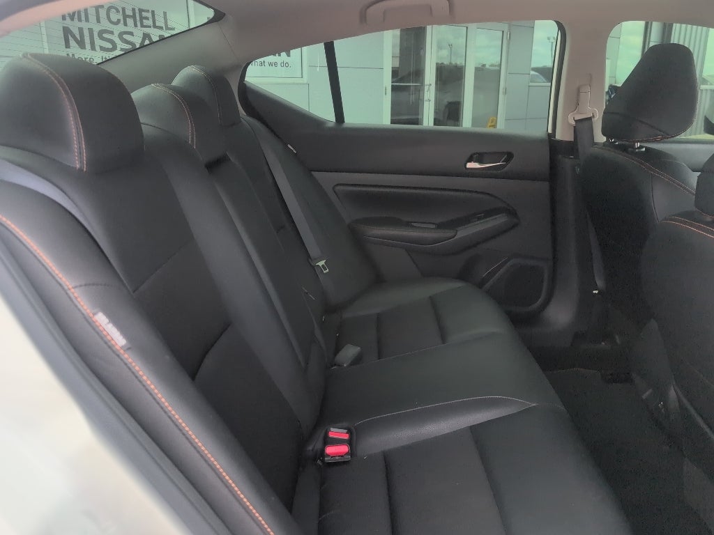 2022 Nissan Altima SR