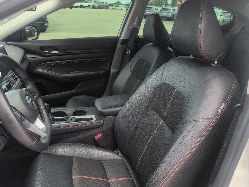 2022 Nissan Altima SR