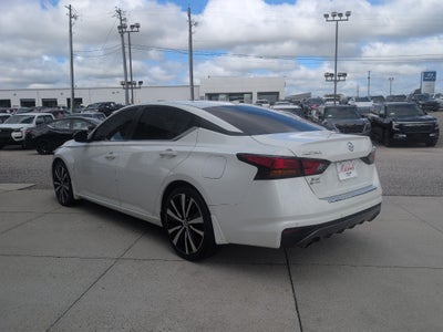 2022 Nissan Altima SR