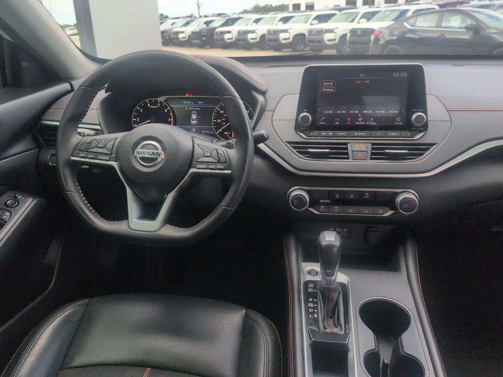 2022 Nissan Altima SR