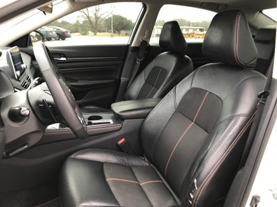 2022 Nissan Altima SR