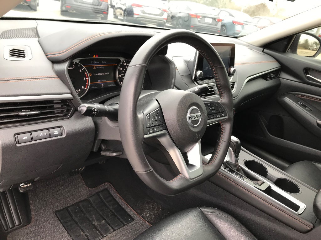 2022 Nissan Altima SR