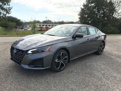 2025 Nissan Altima SR