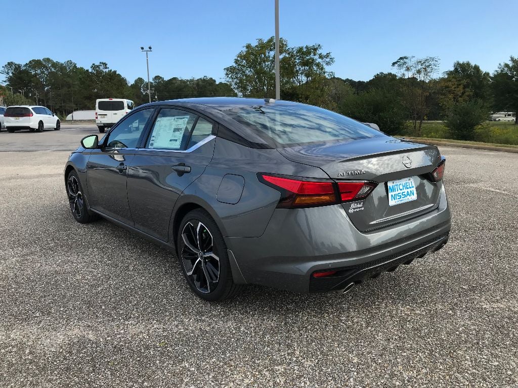 2025 Nissan Altima SR