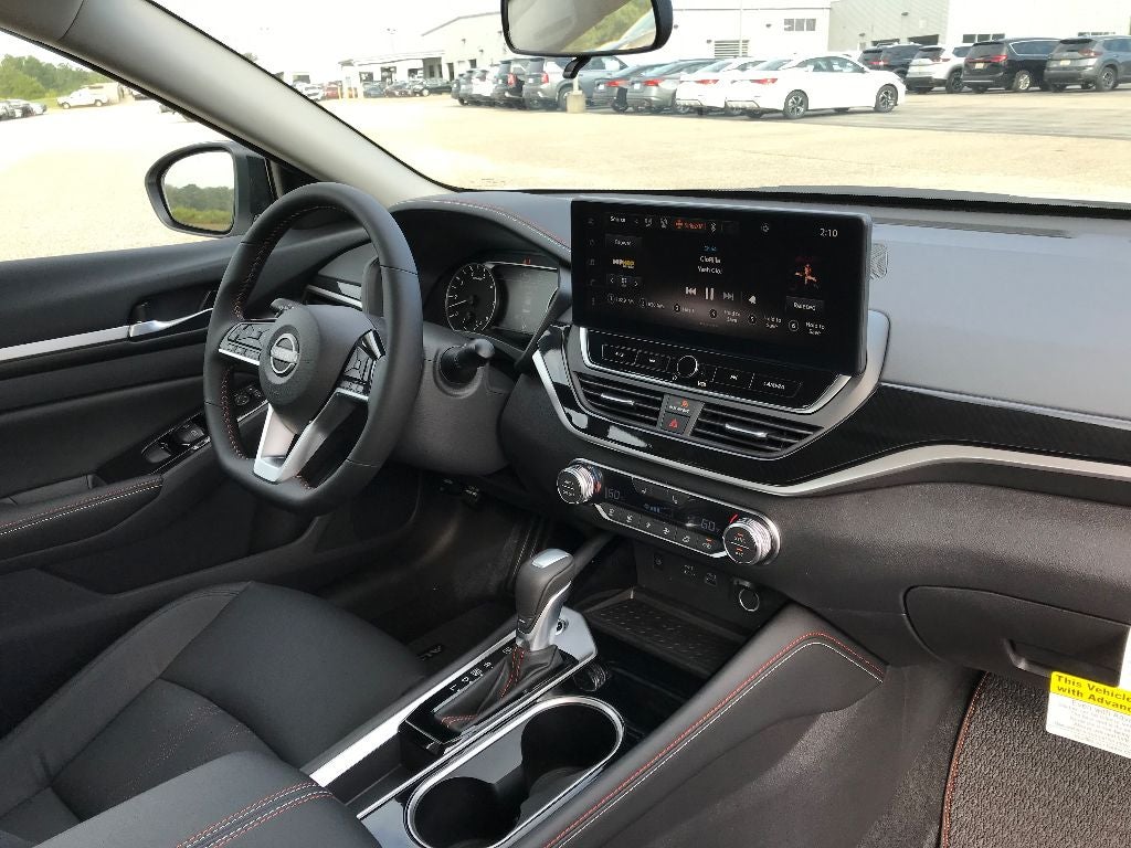 2025 Nissan Altima SR