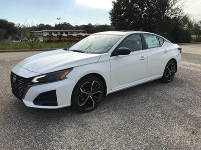 2025 Nissan Altima SR