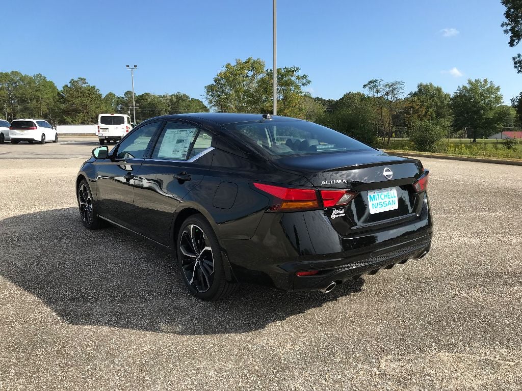 2025 Nissan Altima SR