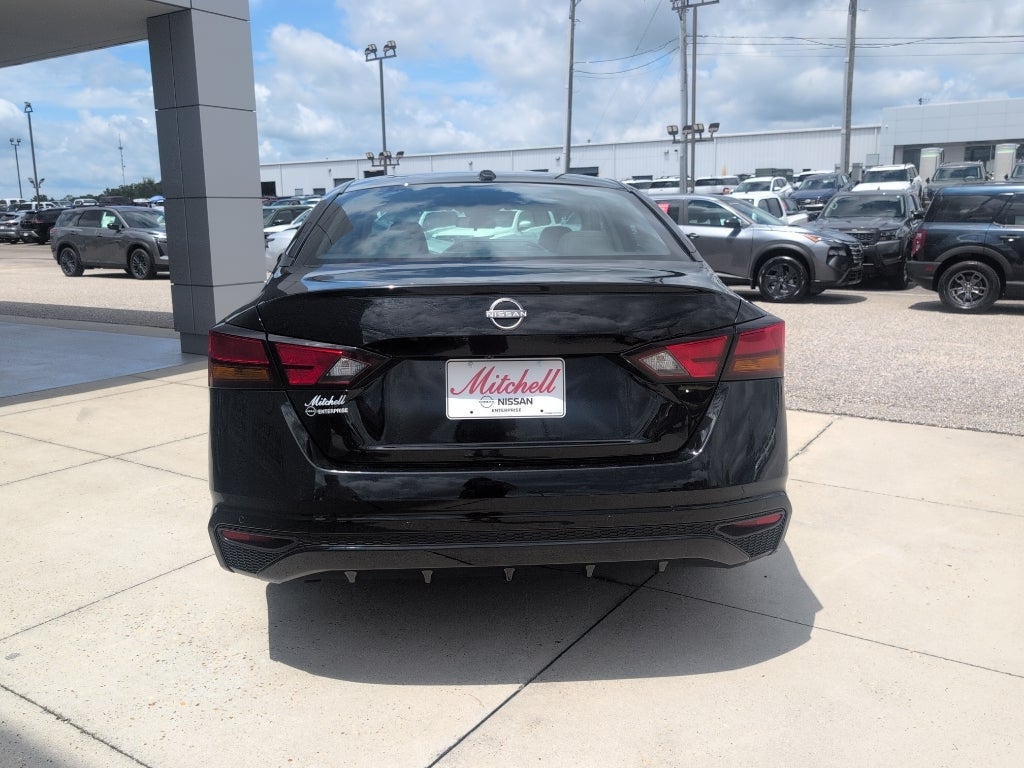 2023 Nissan Altima SV