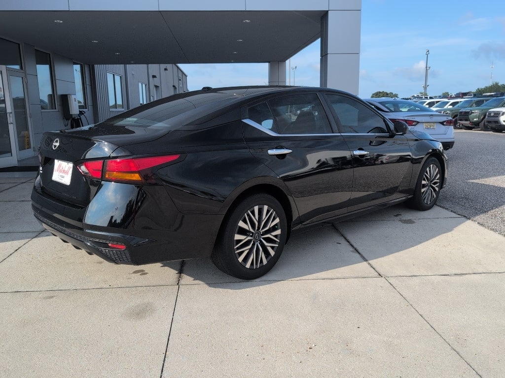2023 Nissan Altima SV