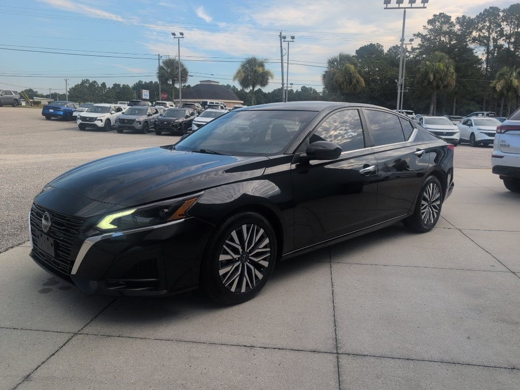 2023 Nissan Altima SV