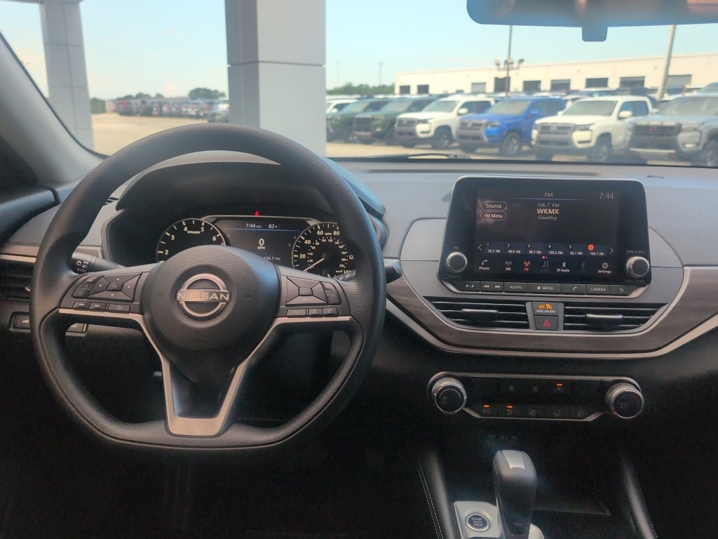 2023 Nissan Altima SV