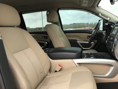 2017 Nissan Titan Crew Cab SV