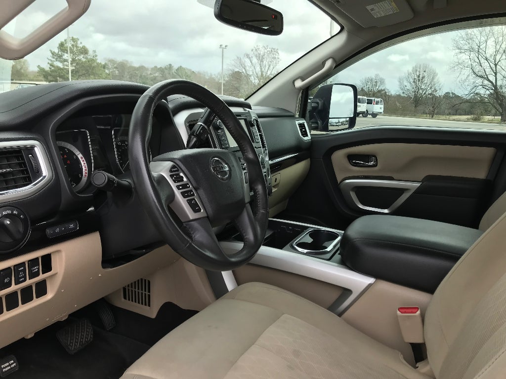 2017 Nissan Titan Crew Cab SV