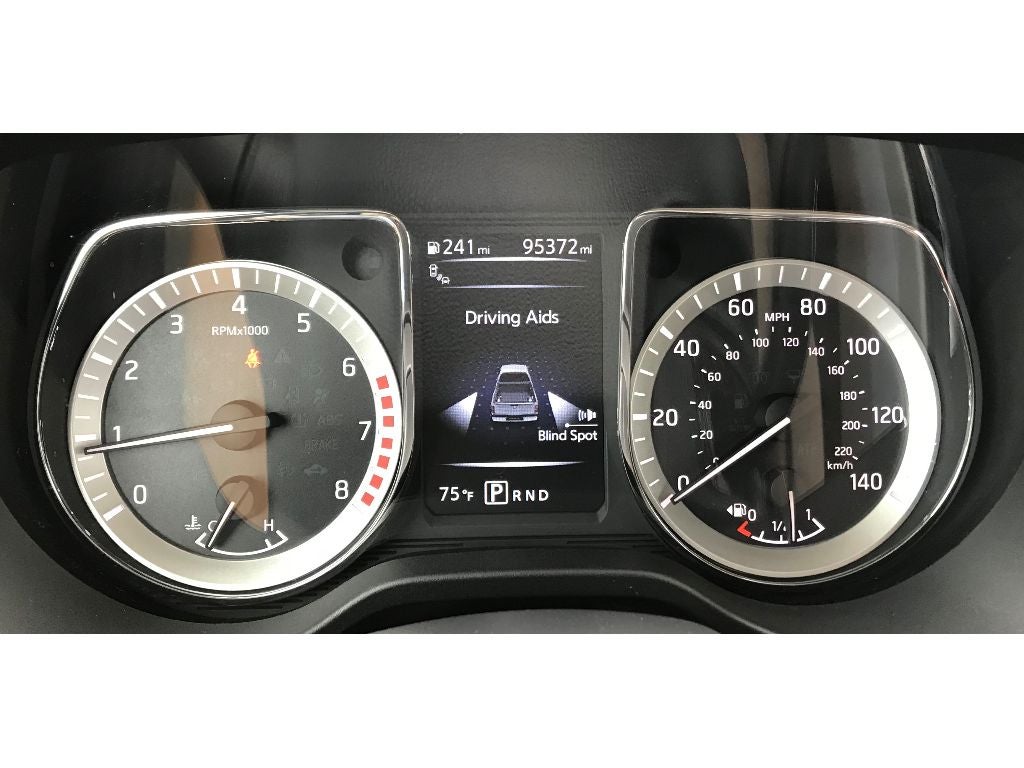 2017 Nissan Titan Crew Cab SV