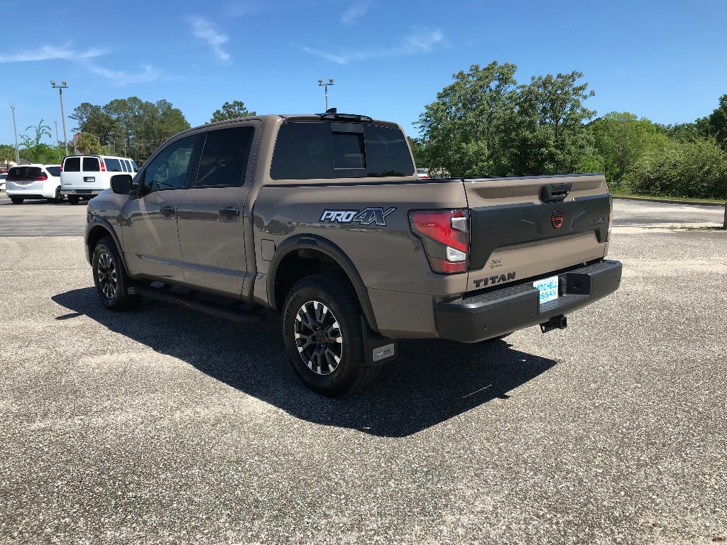 2024 Nissan Titan Crew Cab PRO-4X®