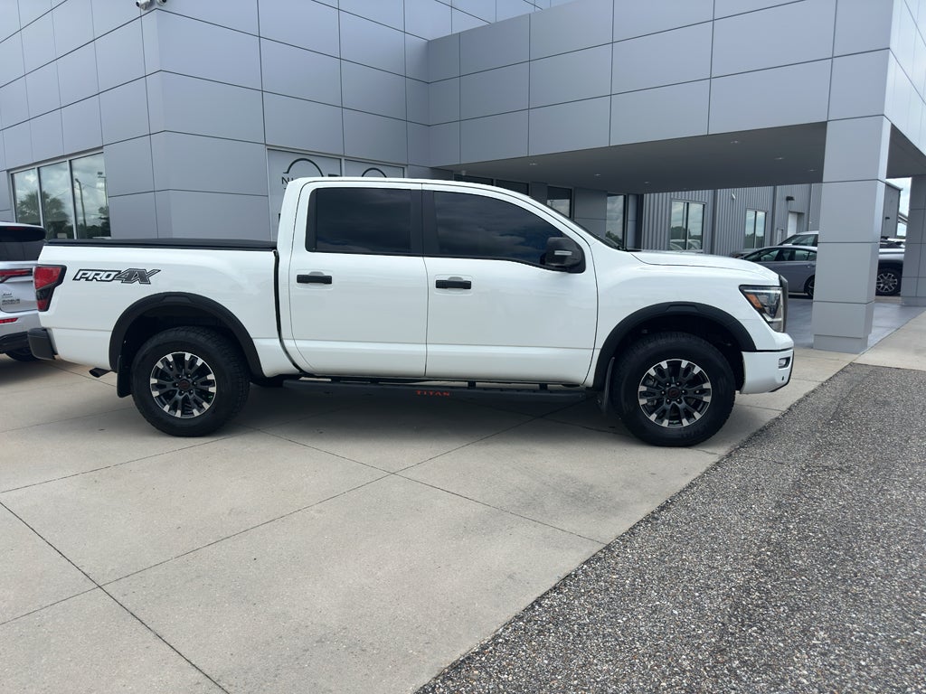 2023 Nissan Titan Crew Cab PRO-4X®