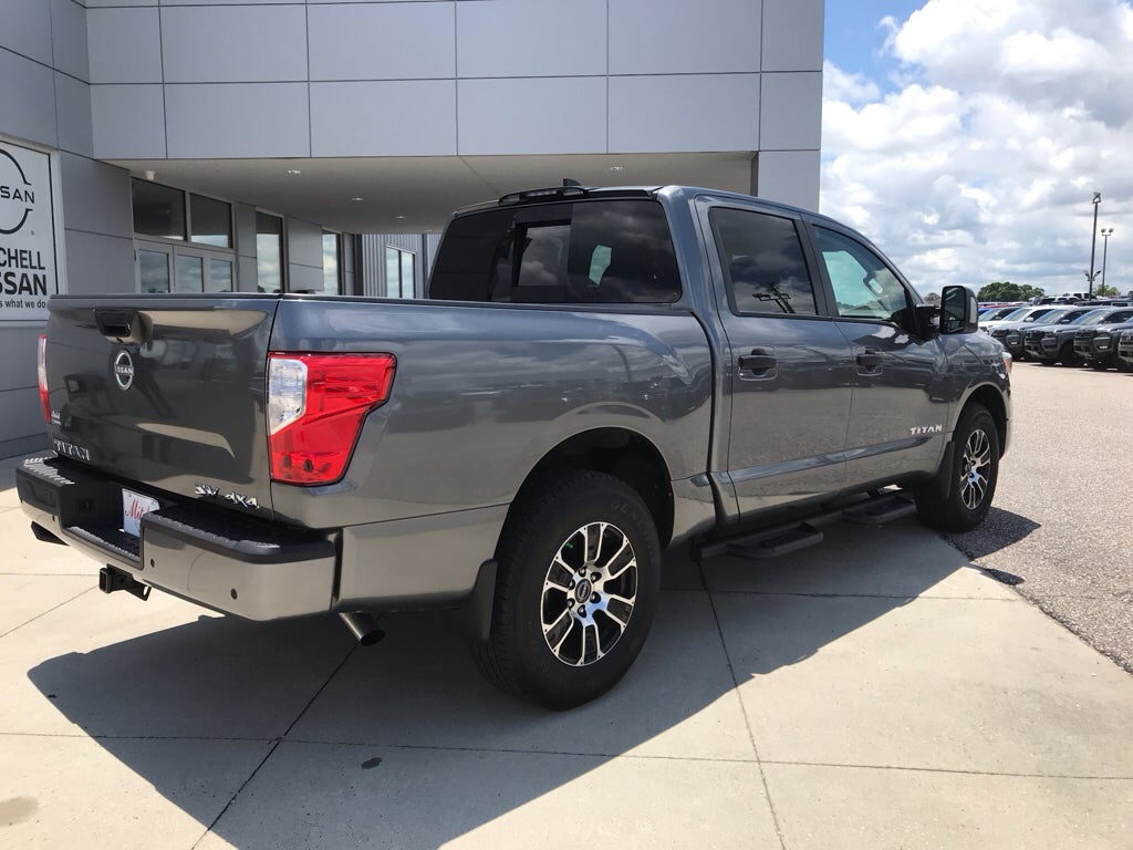 2024 Nissan Titan Crew Cab SV