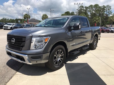 2024 Nissan Titan Crew Cab SV