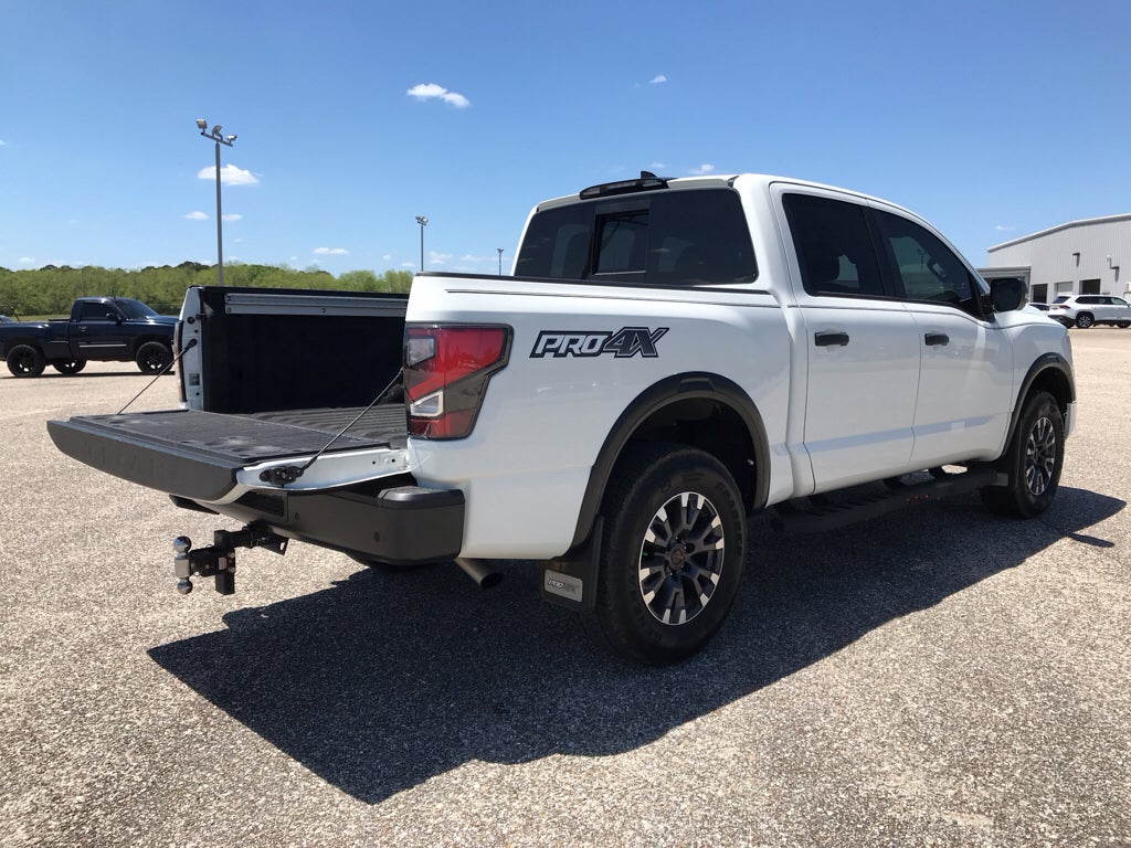 2024 Nissan Titan Crew Cab PRO-4X®