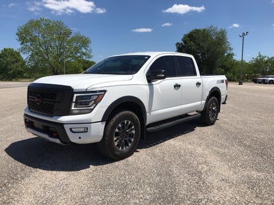 2024 Nissan Titan Crew Cab PRO-4X®