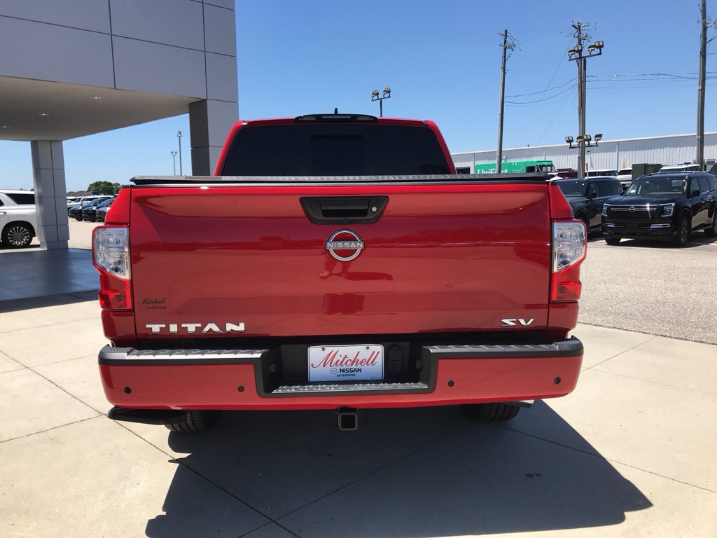2024 Nissan Titan Crew Cab SV